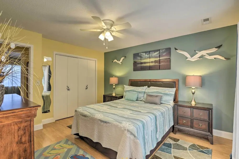 1 Block to Shore: Family Condo in Myrtle Beach!