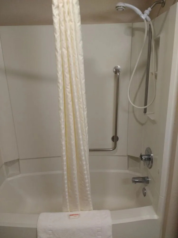 Baymont Inn & Suites Muncie Near Ball State University