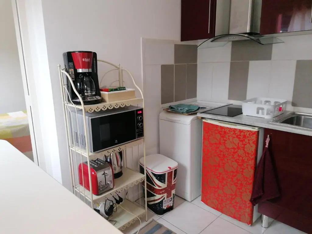 Charmante Maisonnette indépendante avec parking 5 mn Rouen
