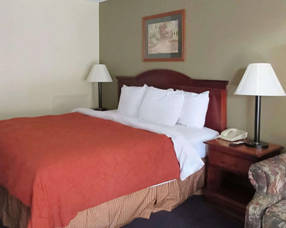 Rodeway Inn Walterboro I-95
