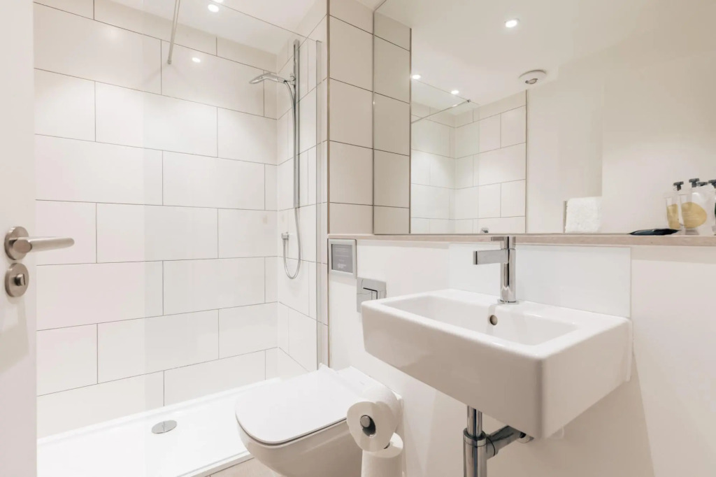 CH Apt 4 2bed in Bath