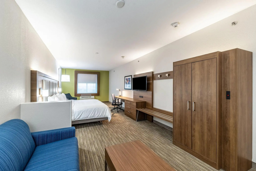 Holiday Inn Express & Suites Fort Worth - Fossil Creek by IHG