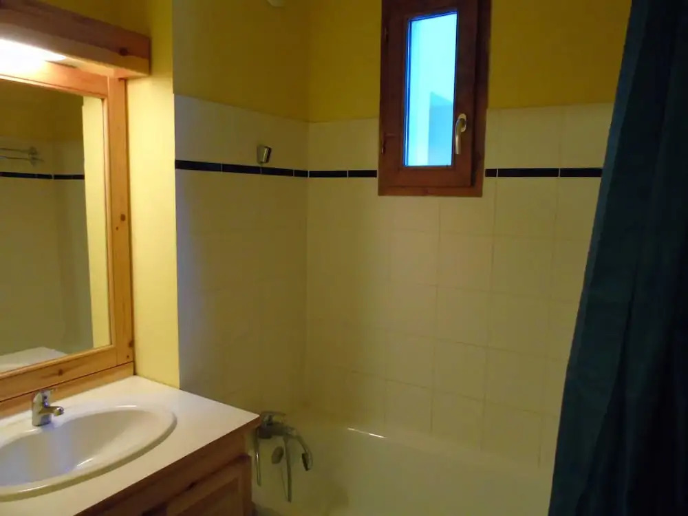 Lou Services Apartment J13 LSI 001