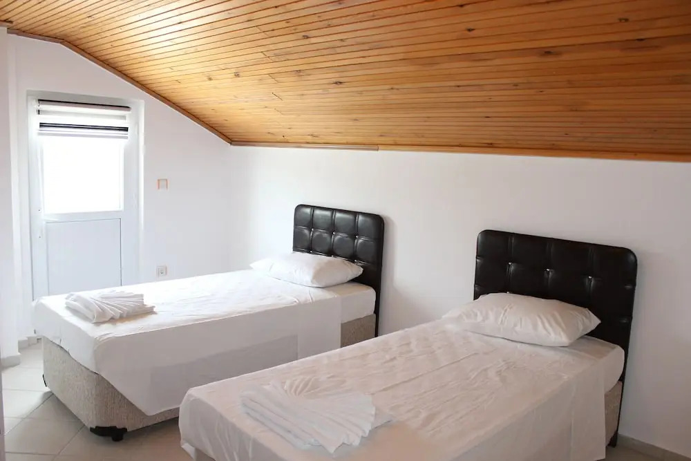 Villa Xclusive