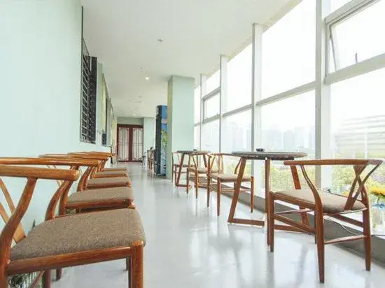Jiayuan Business Hotel (Zhengzhou CBD Exhibition Center)