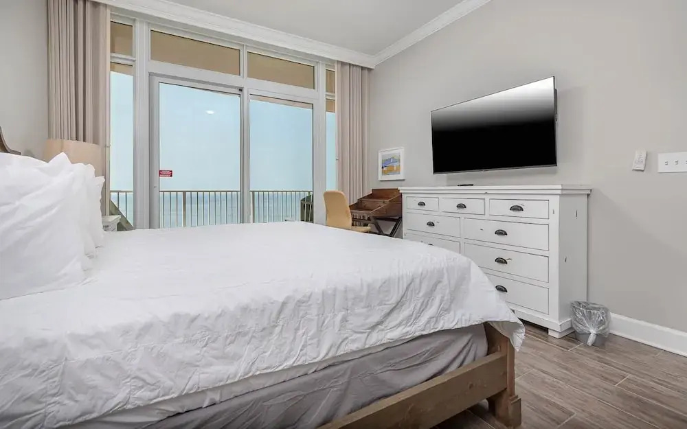 Phoenix Gulf Tower 1503 3 Bedroom Condo