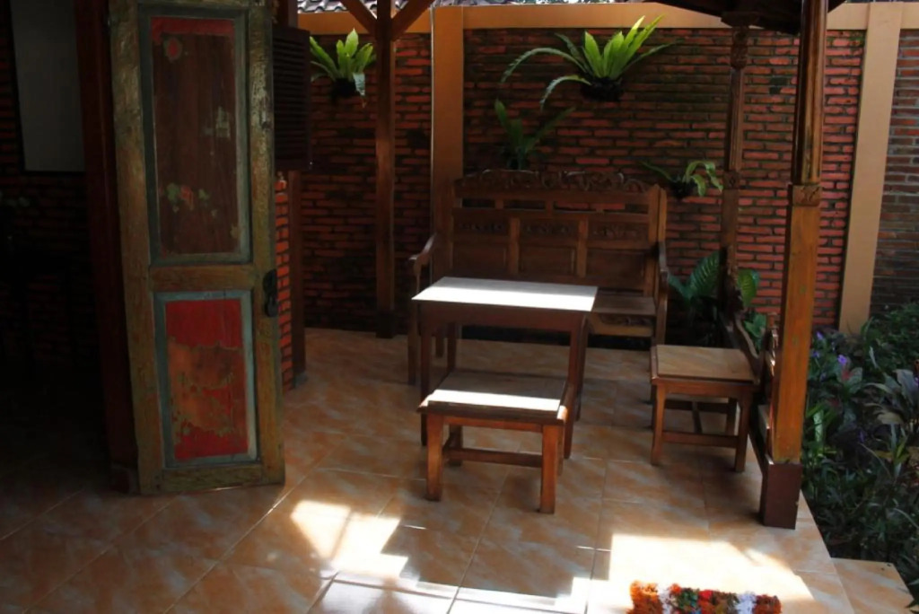 Hotel O Holy HomestayNearWisata Kopi Desa Tamansari