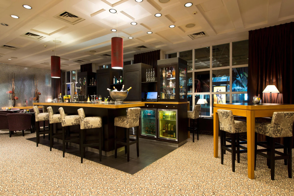 Отель The Q - Quadro City Hotel