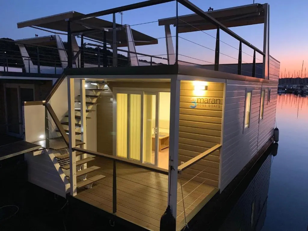 Floating House - ARENA 2
