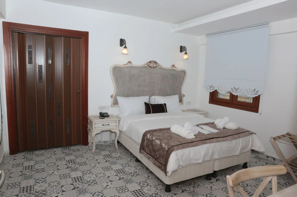Oriella hotel