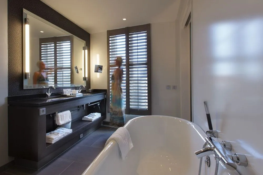 Hotel Dux