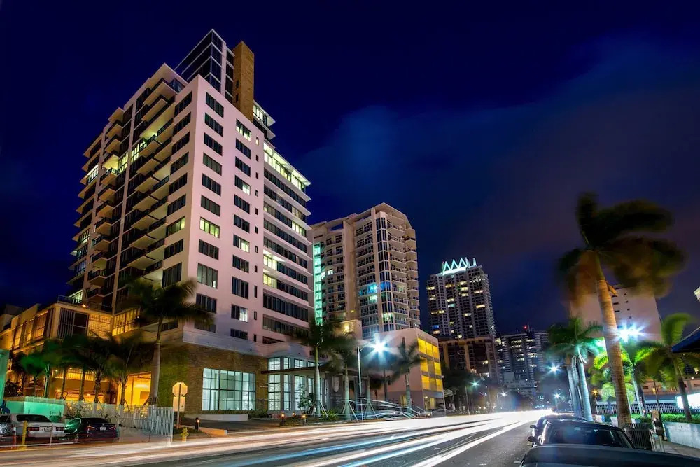 Domio Miami Beach Corner Ocean View + Balcony 3 Bed
