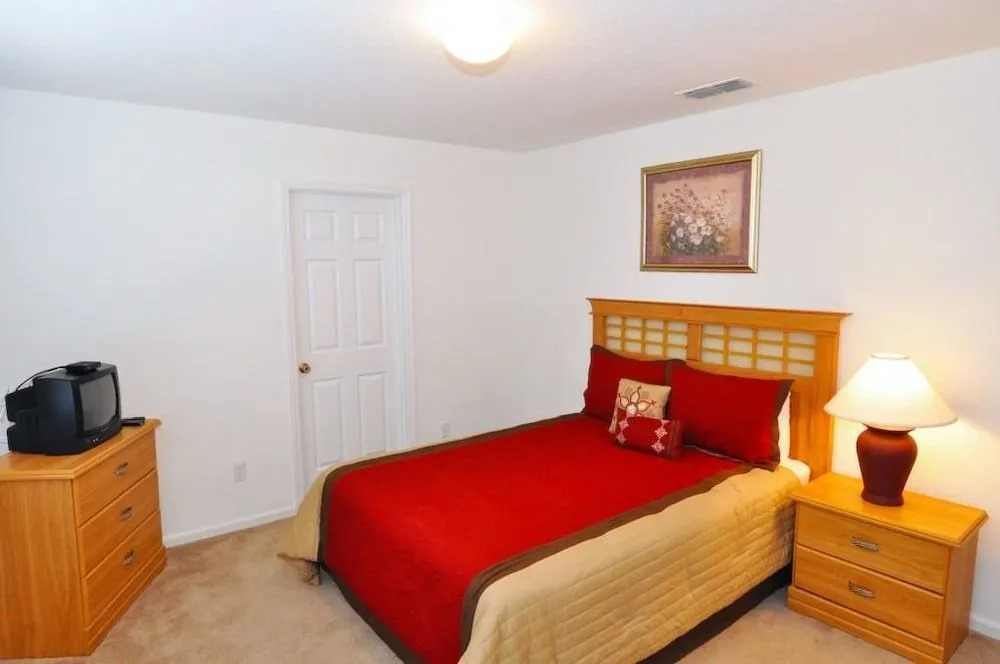 2653 The Windsor House 6 Bedroom by Florida Star