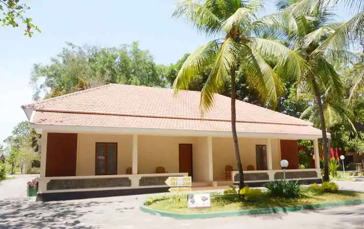 Manyar Garden