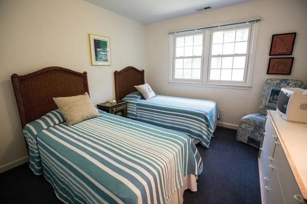 Ne72 112 3 Bedroom Cabin by Redawning