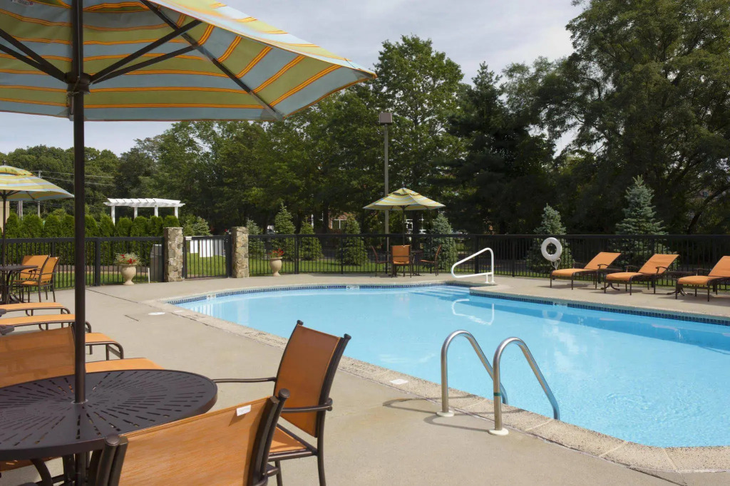 DoubleTree by Hilton Tinton Falls-Eatontown