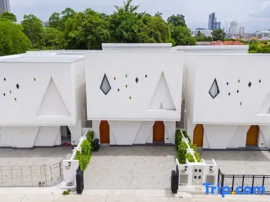 Moon 5-Bedroom Luxury Pool Villa