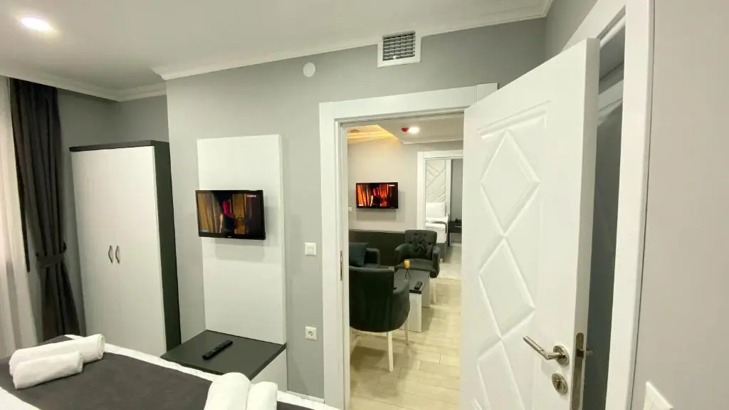 Heaven Suite Hotel