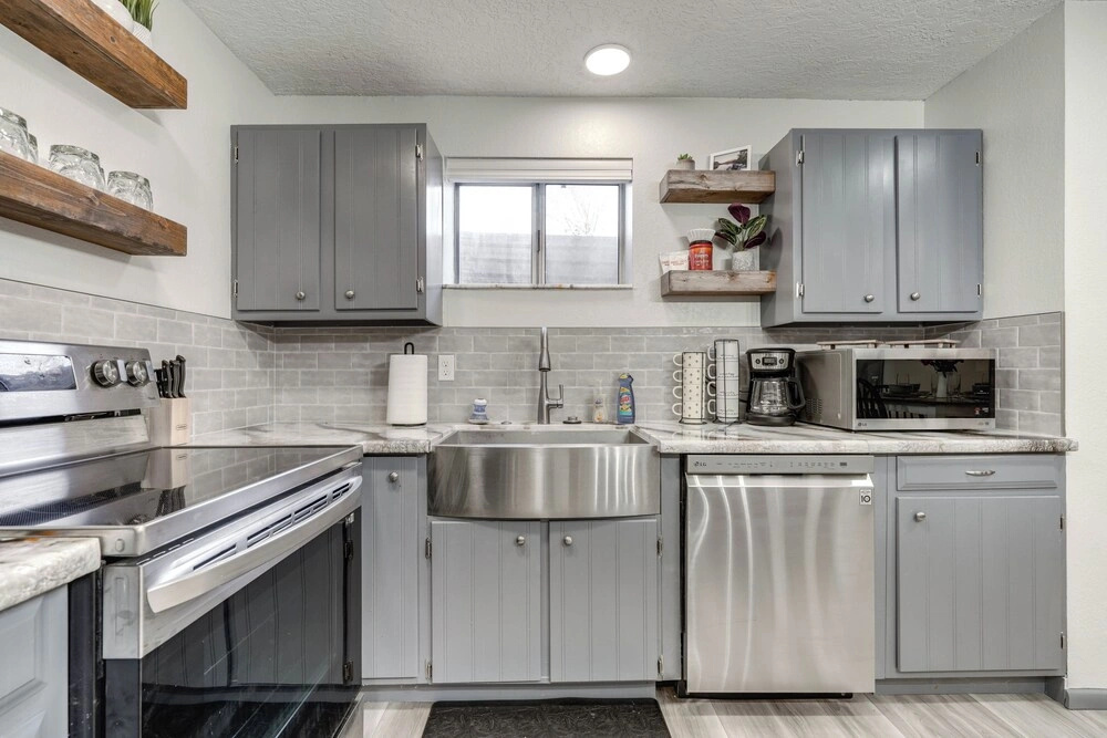 Central Cedar City Apartment: Walk to Suu!