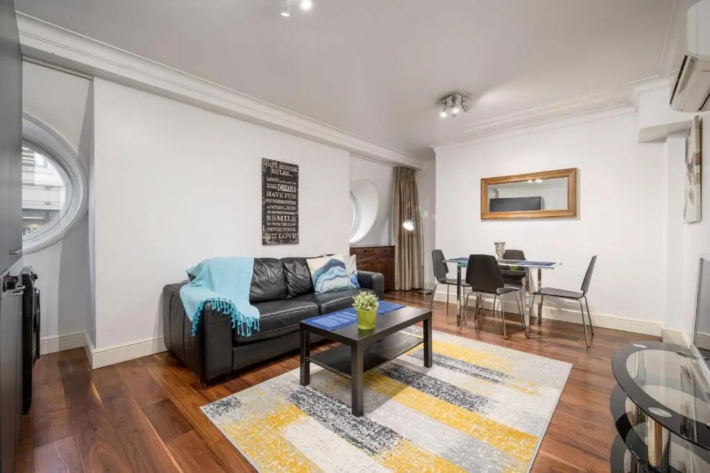 Apartment 5, 48 Bishopsgate by City Living London