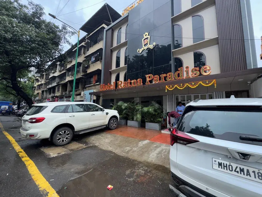 Hotel Ratna Paradise Thane West