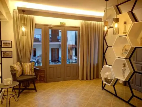 Aliston Hotel Studios