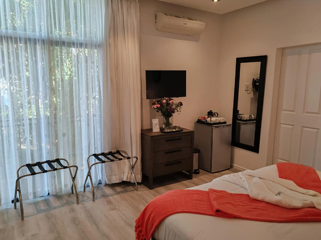 Point B Guest House -Sustainable Solar Energy