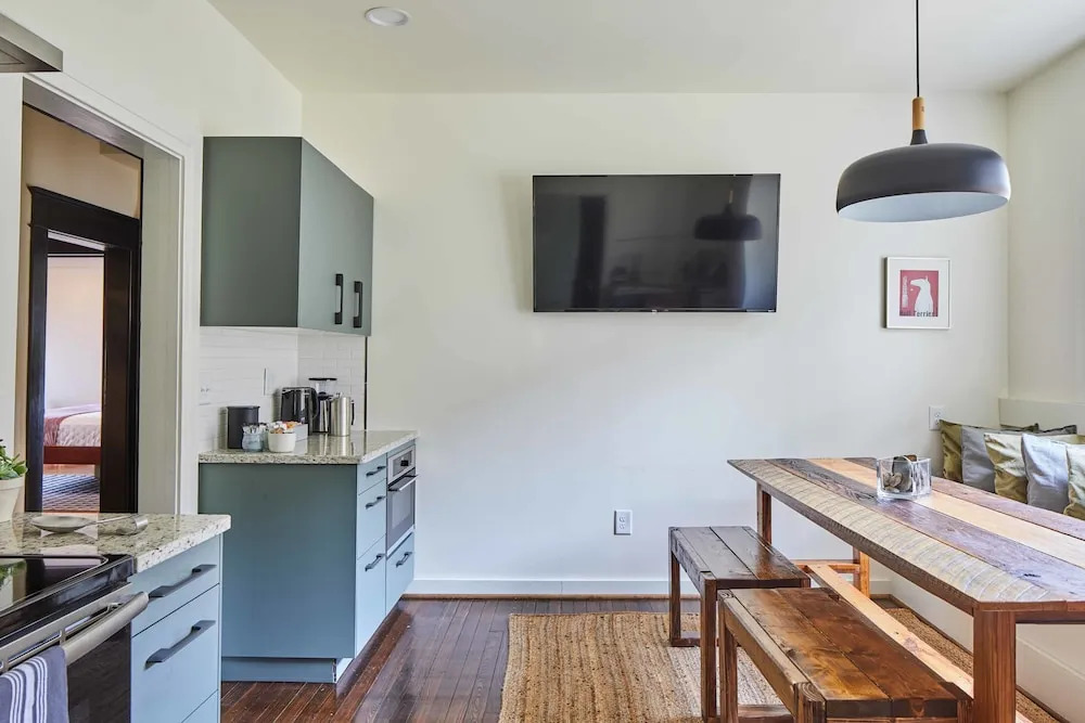 Apt2 Charles - Amazing Outdoors Dog-friendly