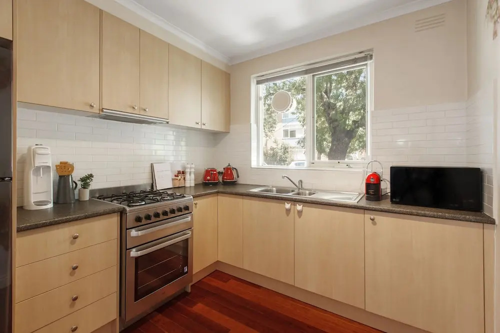 Elle Apartments by Ready Set Host