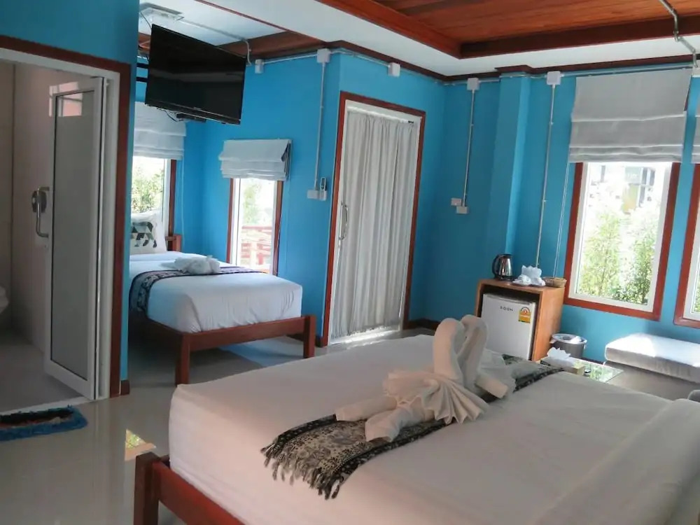 The Noi House and Restaurant Sunrise