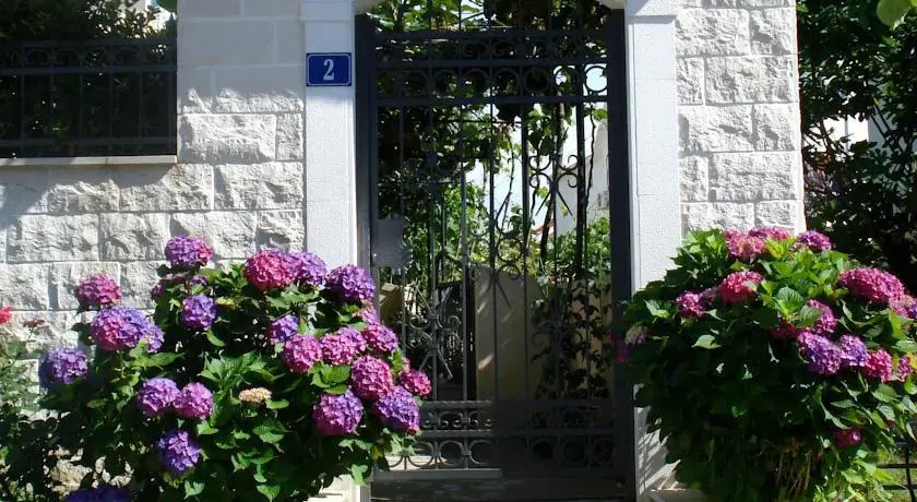 Apartments Lučić