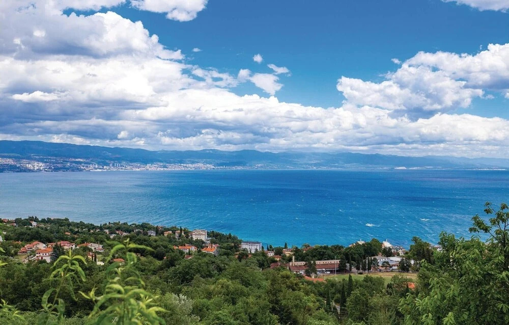 Beautiful Home in Lovran With Wifi and 2 Bedrooms