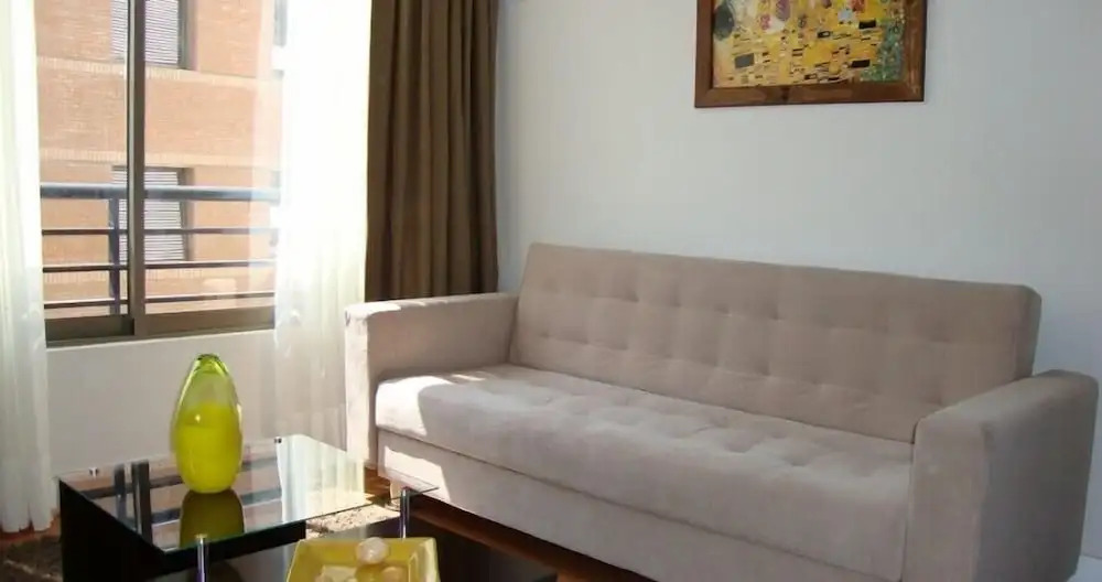 Eleven Suites Ltda.