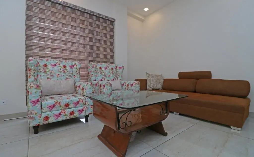 Happy Feet Guest By OYO Rooms