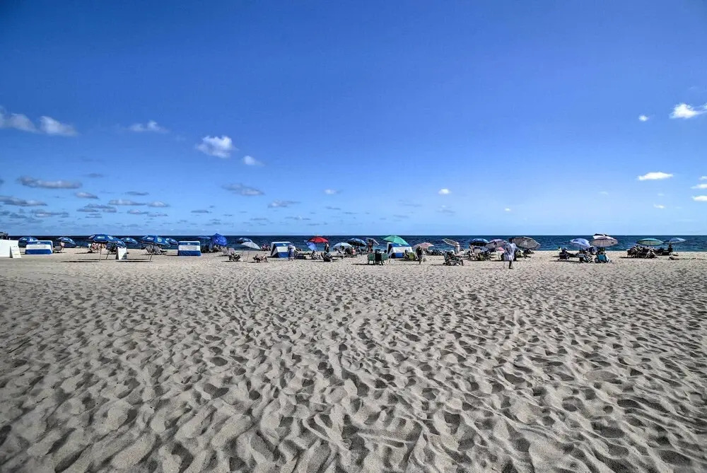 1 Mi to Oceanfront Fun: Pompano Beach Retreat!