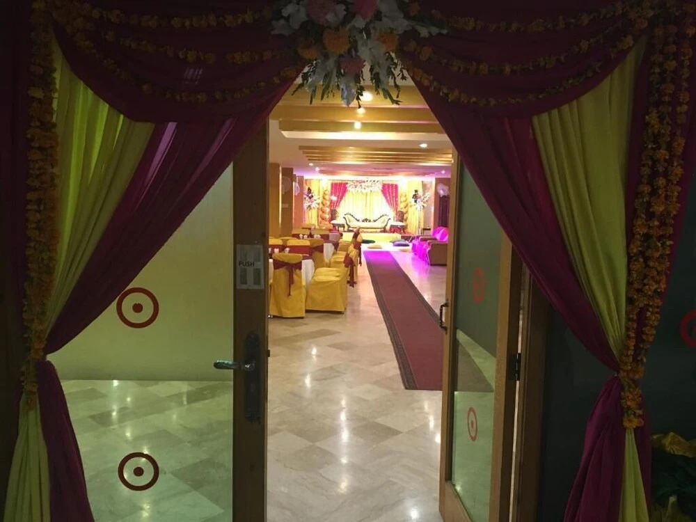 Hotel Pak Continental Hotel