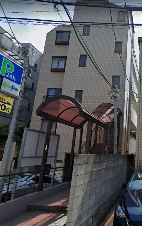 Spacious Apartment Sunshine City