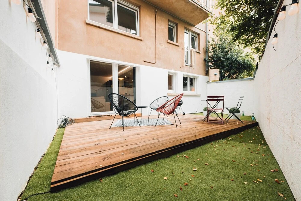 Stylish Studio w Terrace in Heart of Lux