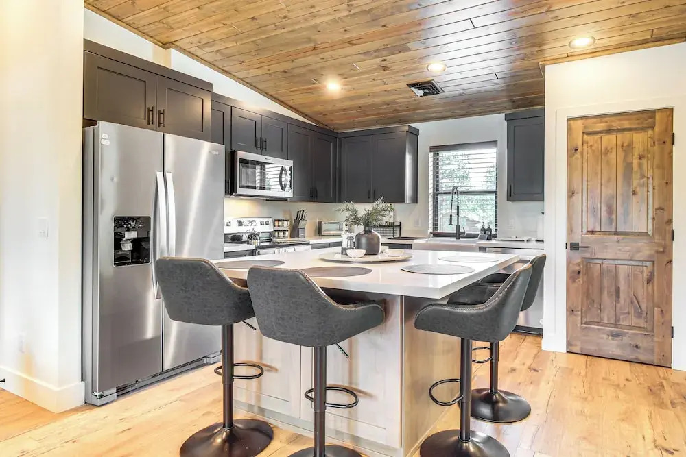 Brand New Modern Mountain Loft in Show Low