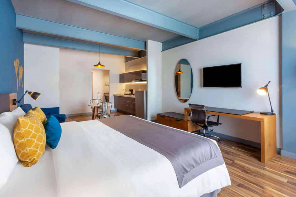 TRYP by Wyndham San Luis Potosi Hotel & Suites