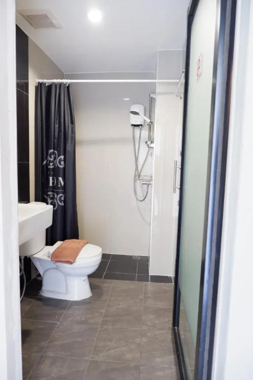 IZEN Budget Hotel & Residences (Plus)