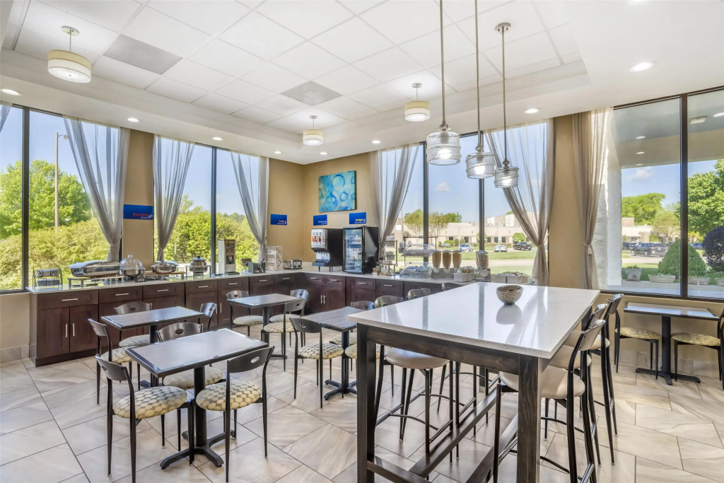 Best Western Inn & Suites Monroe