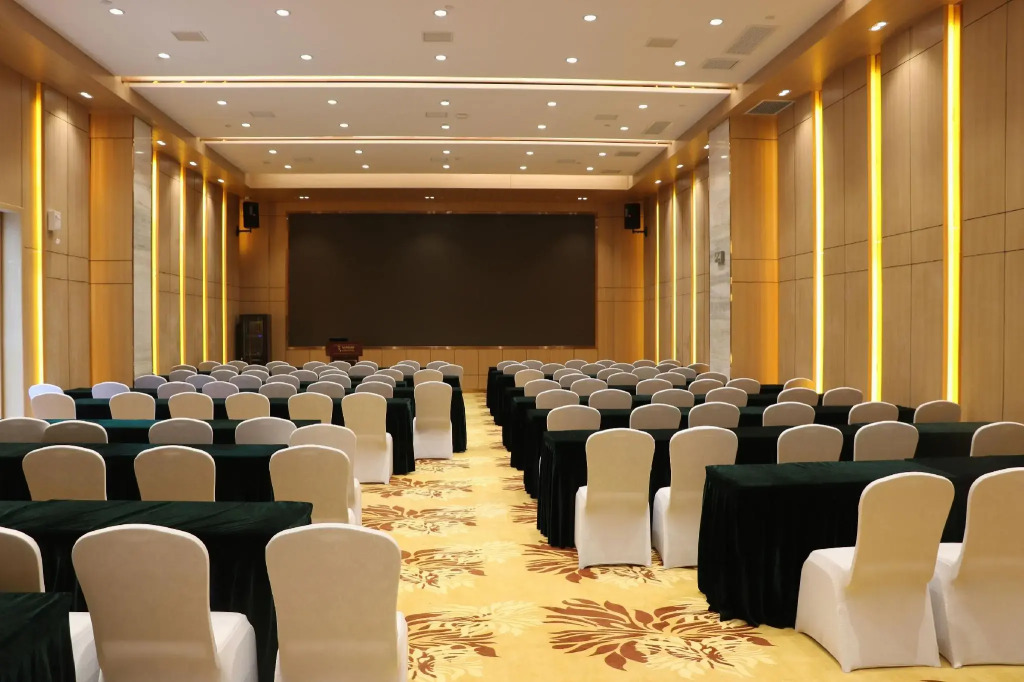 Vienna International Hotel (Wuhan Yangsi Port Yangtze River Bridge)