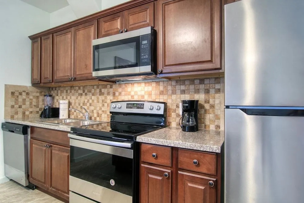 146 Beachview Drive Downstairs BVED146 - 3 Br Home
