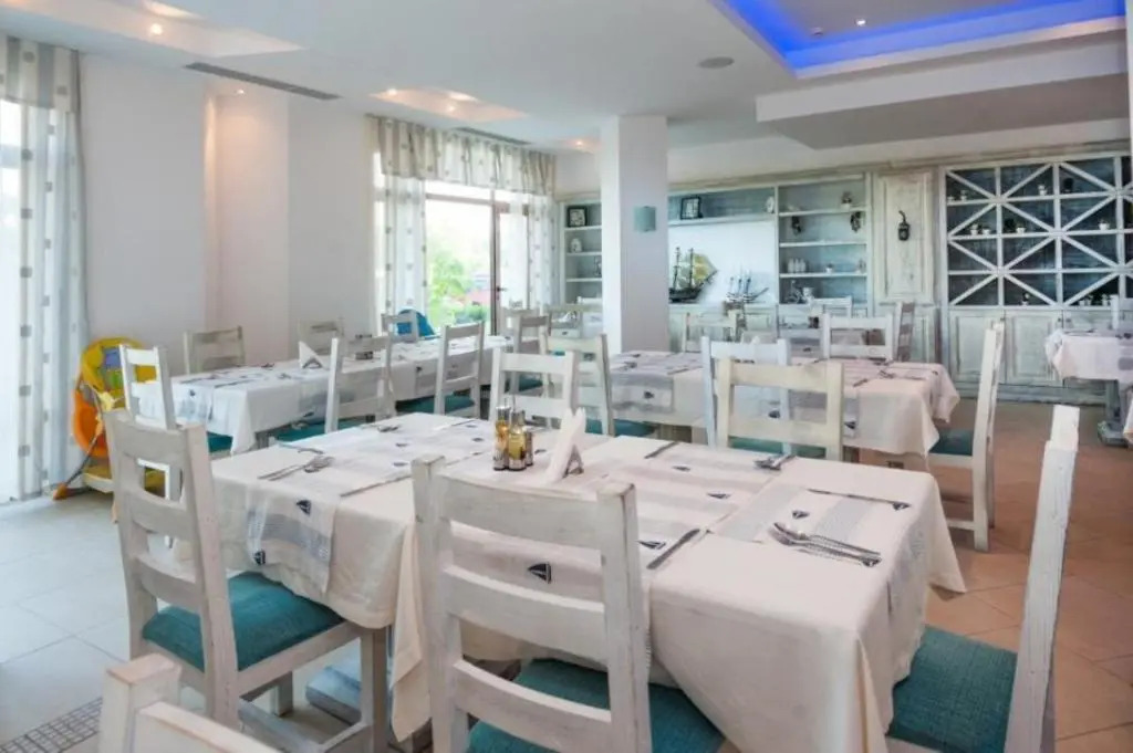 Hotel Oasis Del Mare