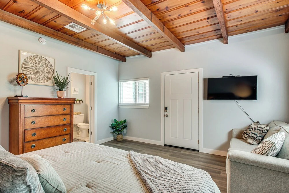 2 Mi to OKC Fairgrounds: Pet-friendly Home w/ Yard