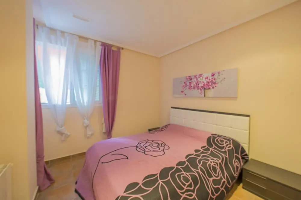 Bungalow - 3 Bedrooms with Pool and WiFi - 104996