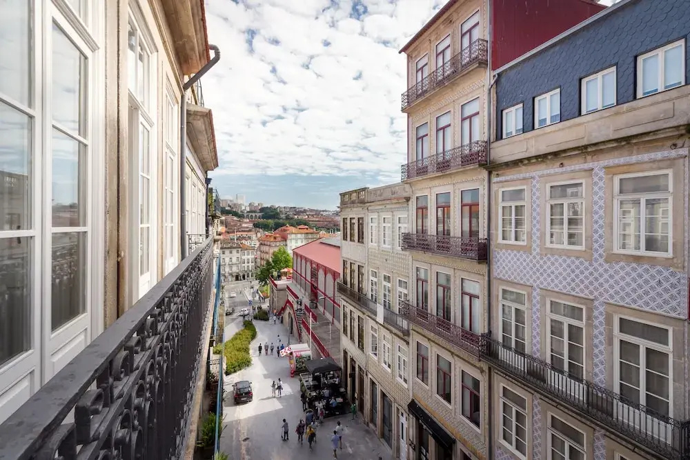 Nada05 · Faisama 5 Balcony View + Next to Ribeira!