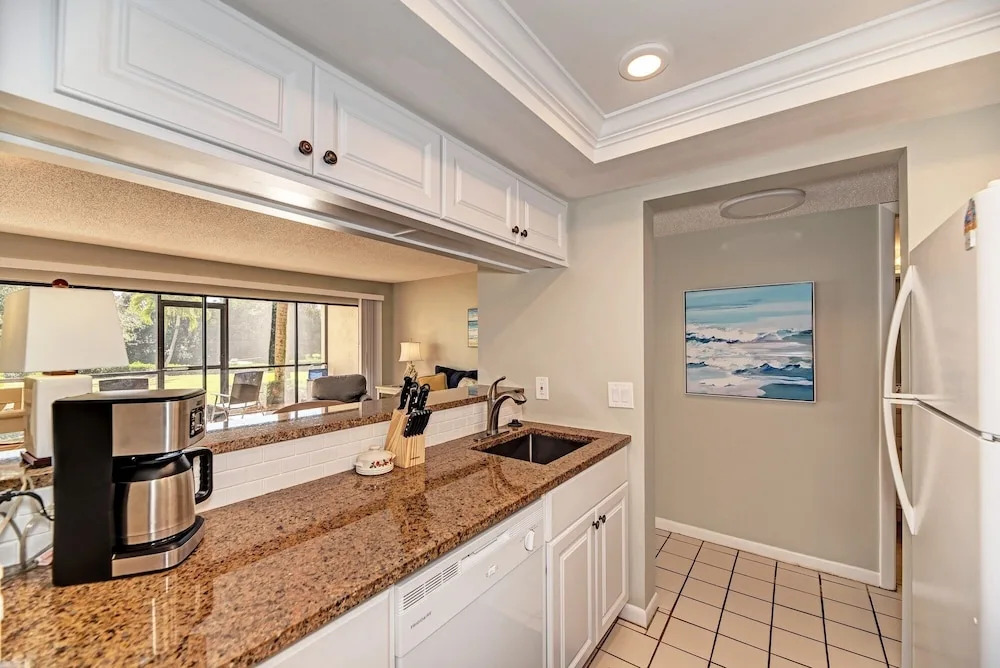 Midnight Cove Ii 412f - Beautiful Canal View! 2 Bedroom Condo