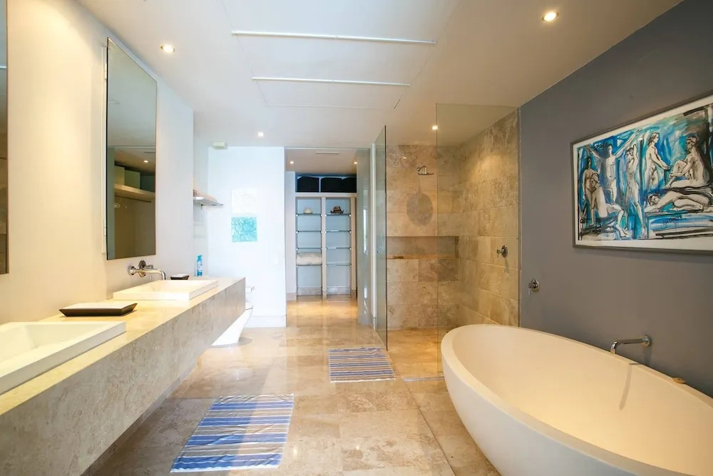 Bay View Modern Condo Paramount Bay At Amapas
